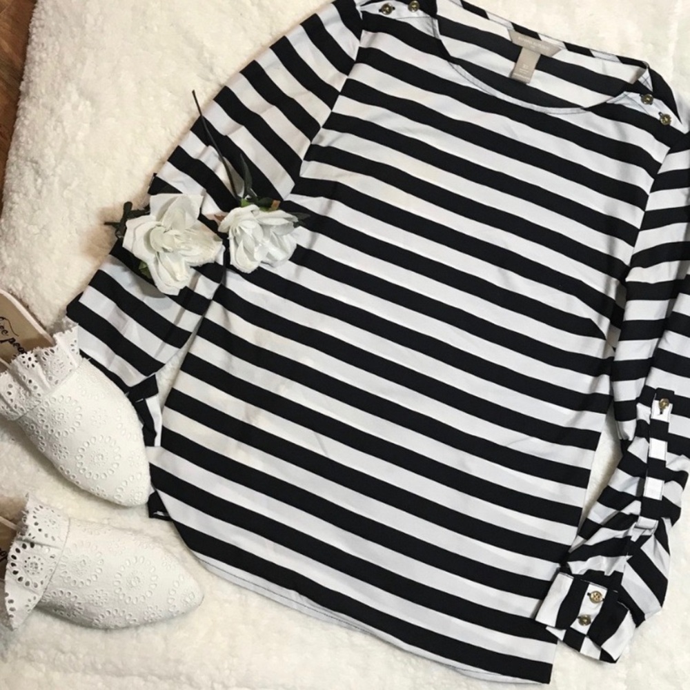 🐝 Banana Republic Black and White Blouse